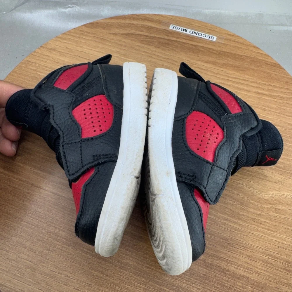 Jordan 1 Mid Toddler 5C Black Red AV7944-006 Basketball Sneakers Streetwear